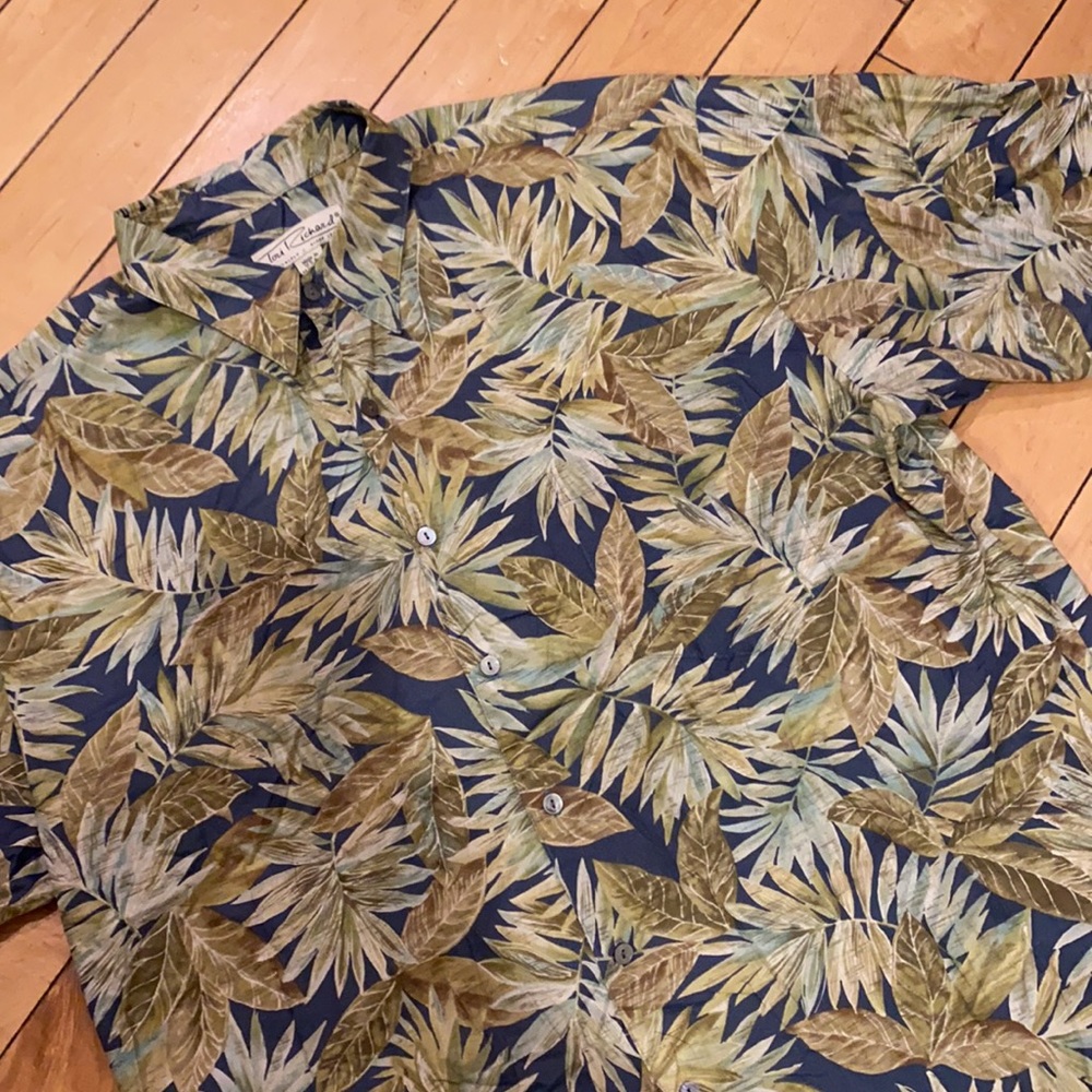 Vintage Tori Richards palm leaf print shirt